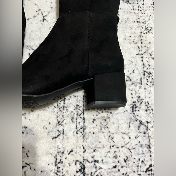 NEW Michael Kors Braden Women's Suede Zip Up Knee high boots - Black Size 9 - Picture 2 of 7